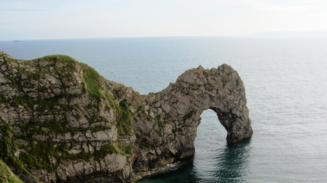 Psychotherapie Graz - Felsen im Meer in England